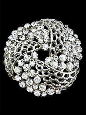 Pinwheel Wreath Rhinestone Silver Tone Brooch